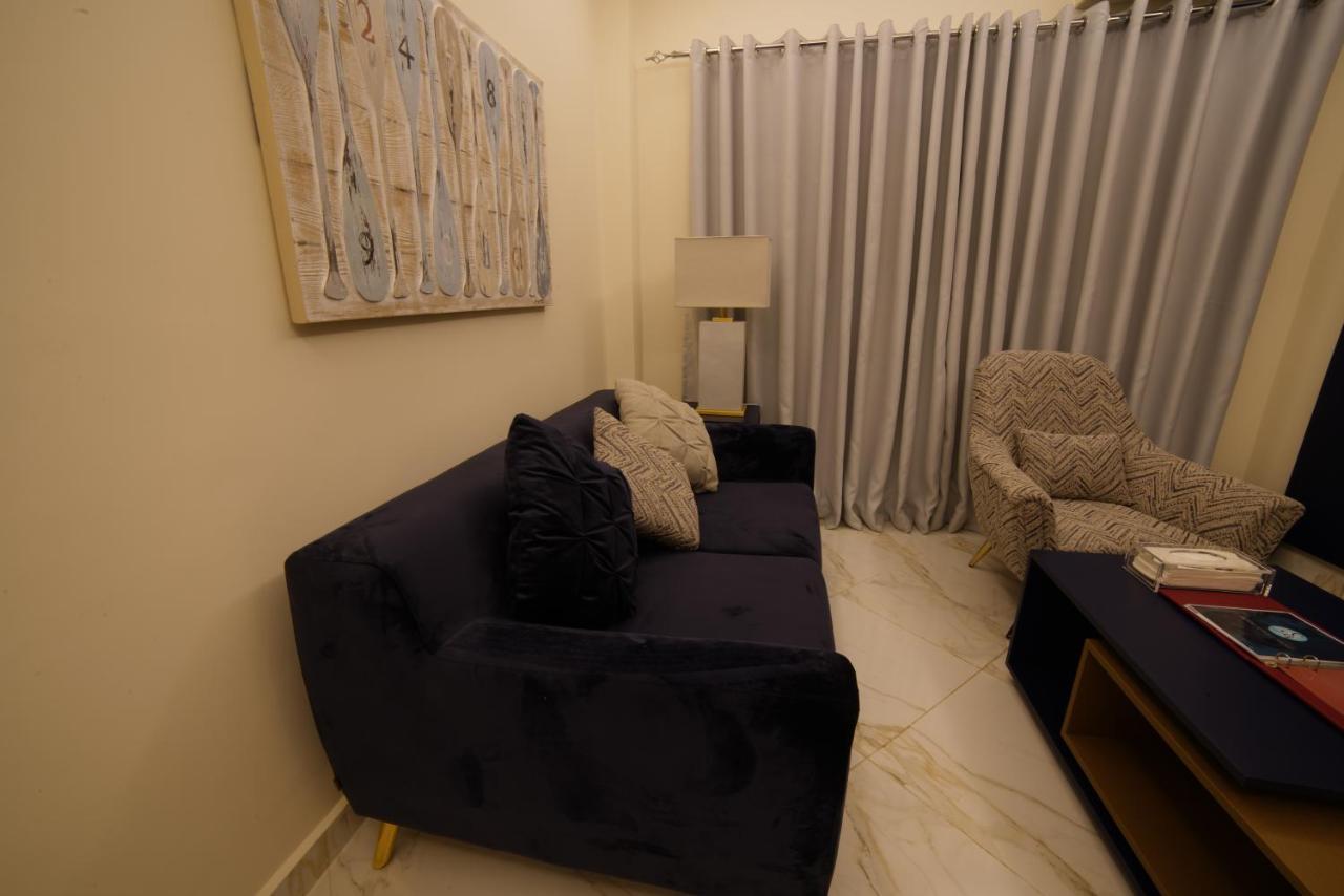 Home Suites Boutique Hotel Freetown Bagian luar foto